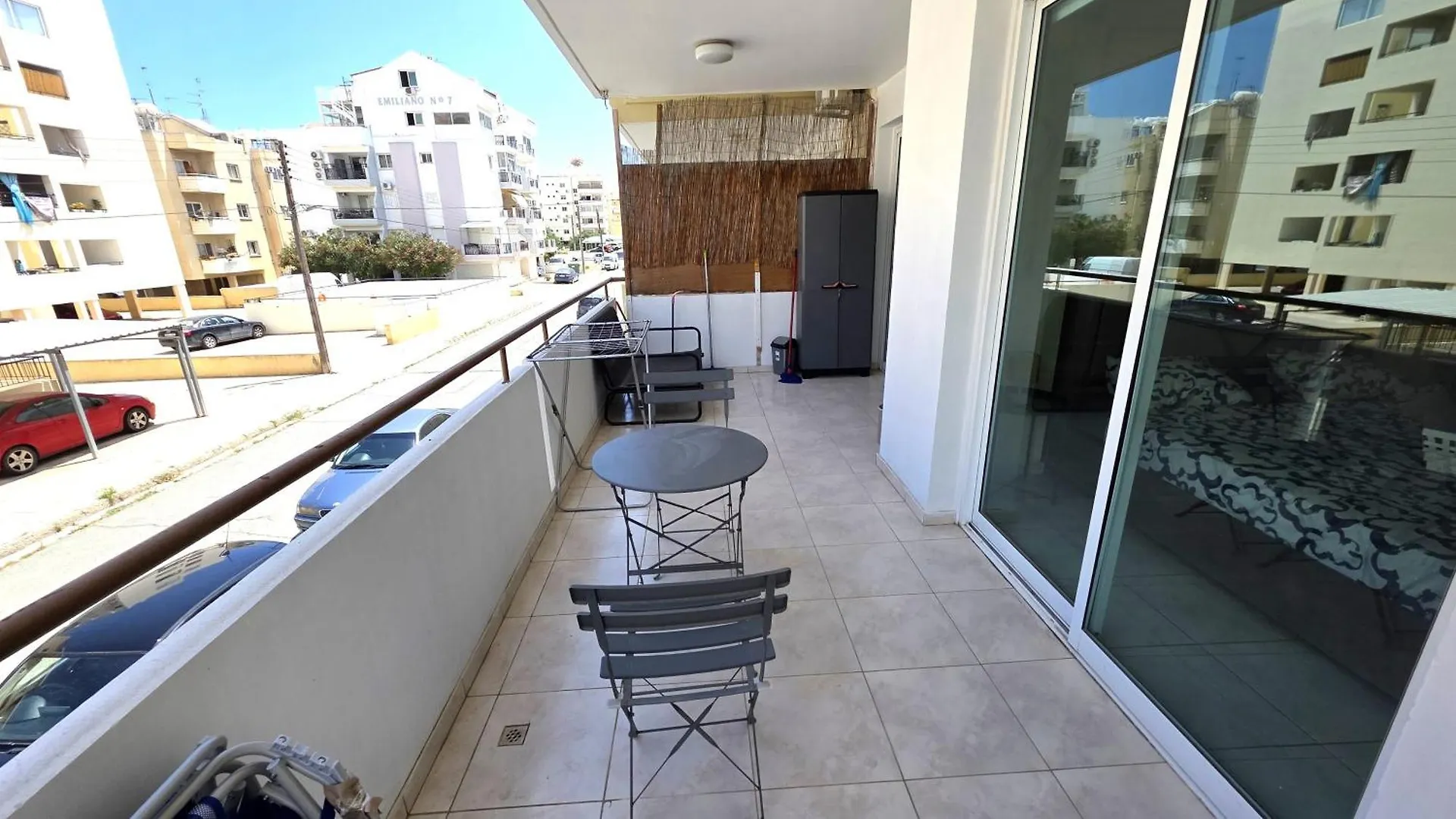 Stylish 2Br Apartment With Balcony & Wi-Fi Larnaca